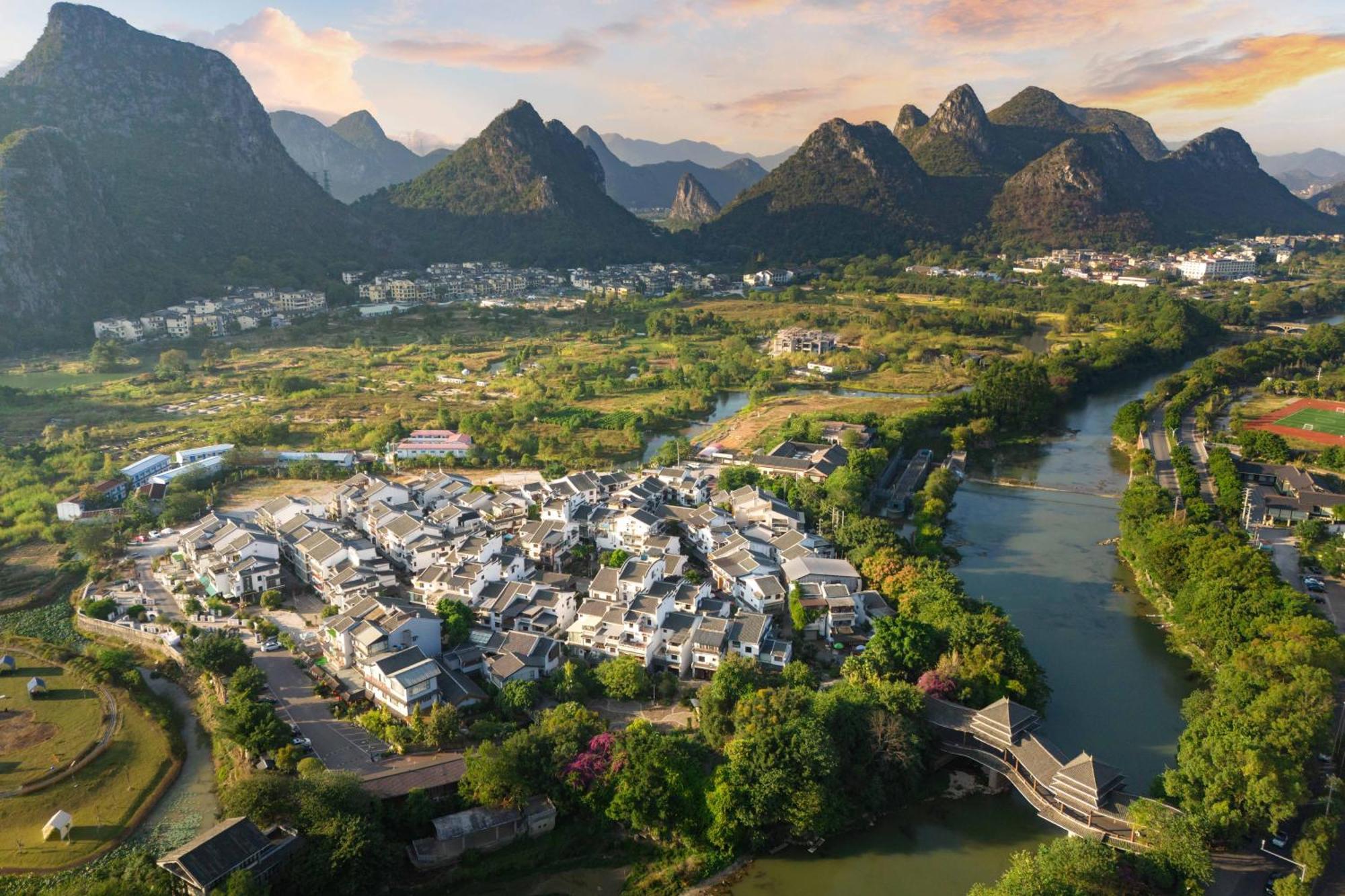 Guilin Village Creek Inn-Free Private Car Pick Up Station Stay 3 Nights Exterior foto